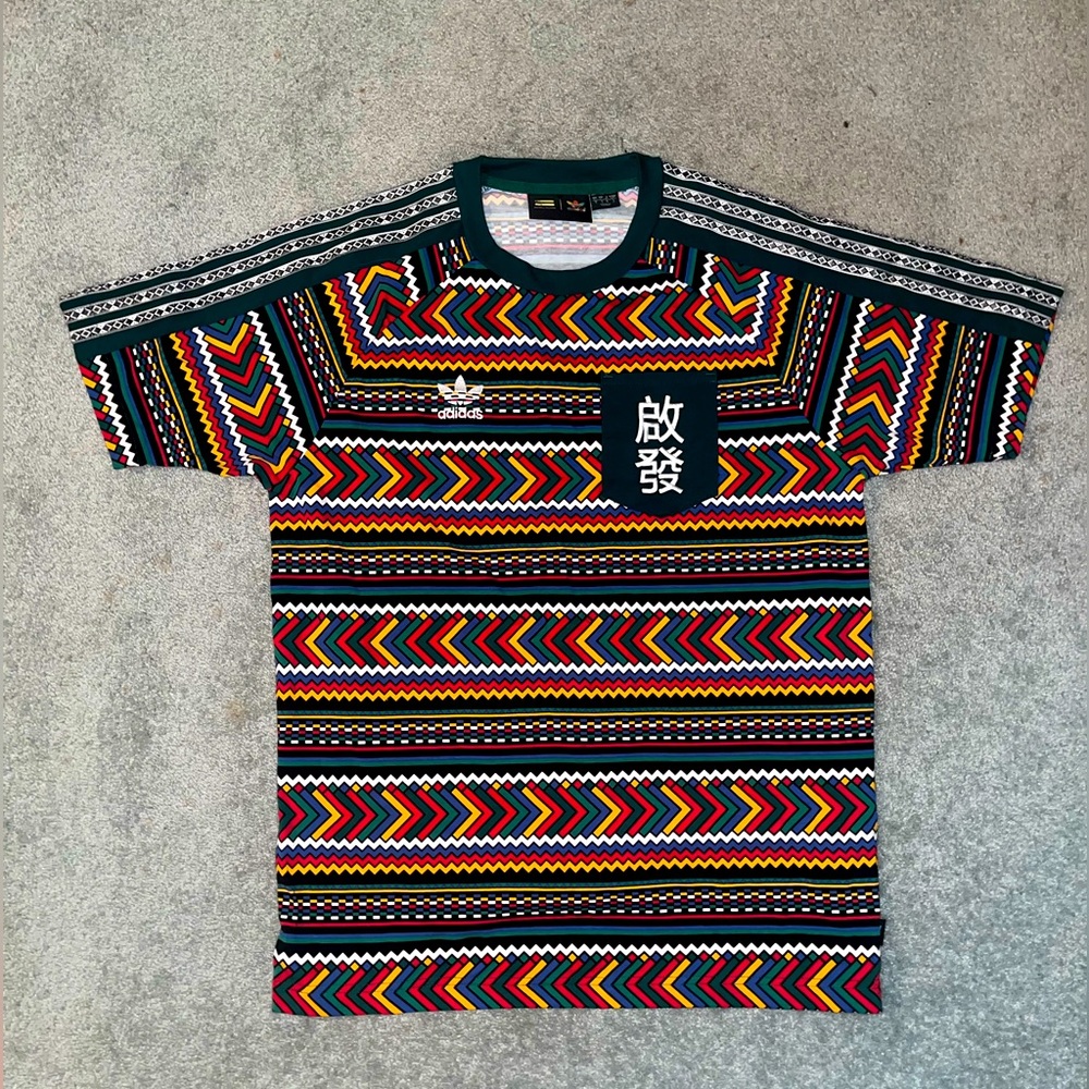 Adidas x Pharrell Williams T-Shirt -  RARE Design - Size Small
